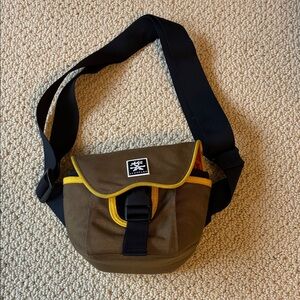 Crumpler Canvas Olive Camera Bag with Yellow Trim. Adjustable Strap.